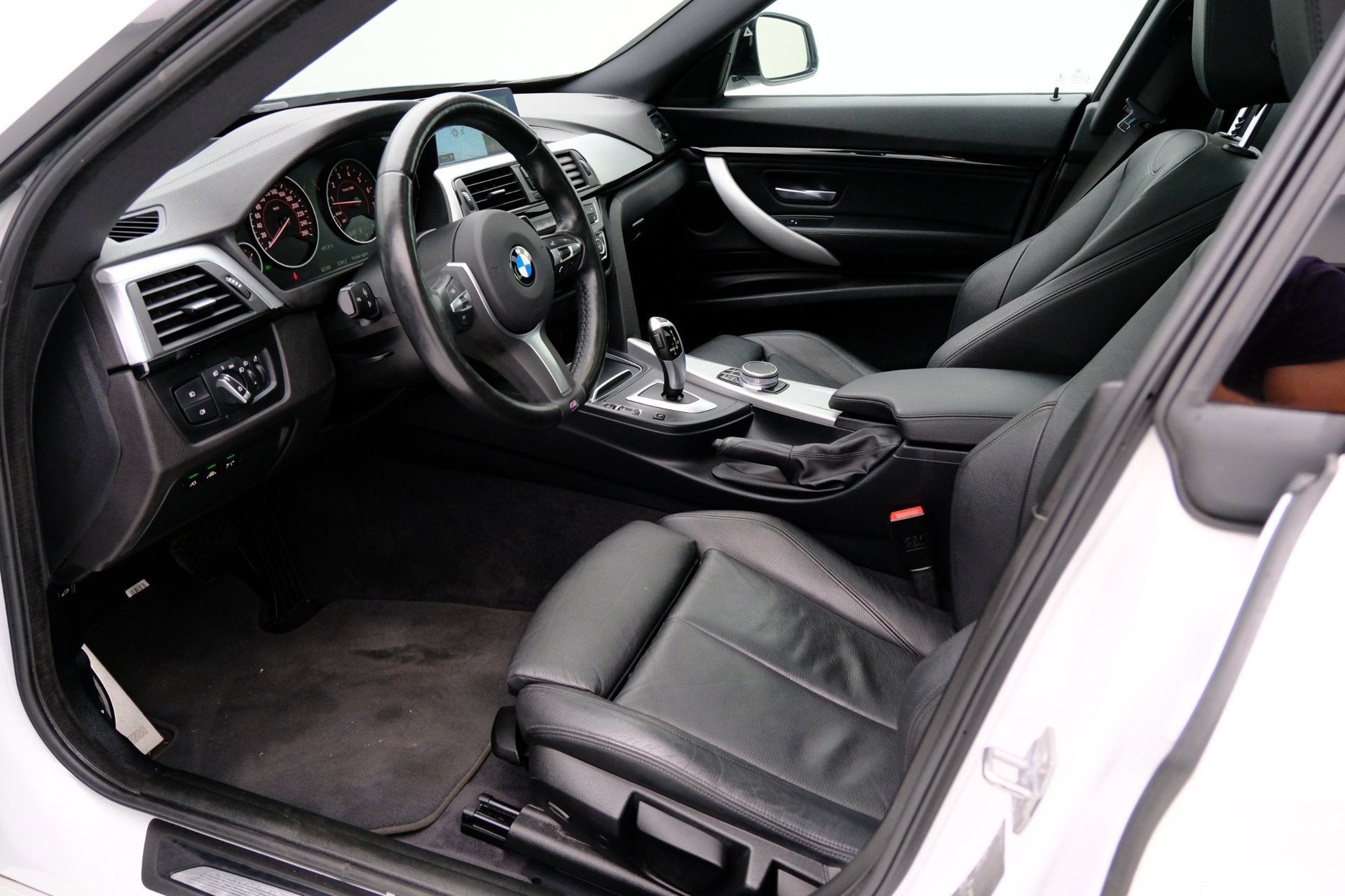BMW 3-serie Gran Turismo 320i High Executive Edition Aut. HU, Auto's, Automaat, 1998 cc, Achterwielaandrijving, Gebruikt