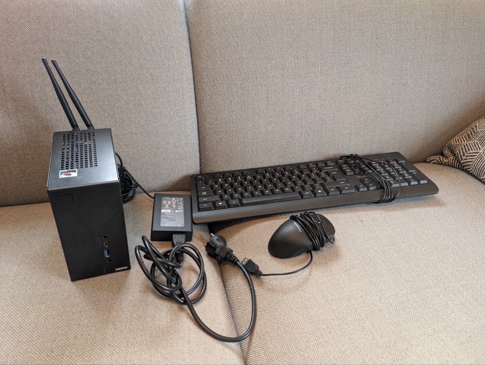 ASRock X600M-STX Mini PC met Ryzen 5 8600G, 32GB RAM, 2TB, Computers en Software, Desktop Pc's, 32 GB, Ophalen of Verzenden, Zo goed als nieuw