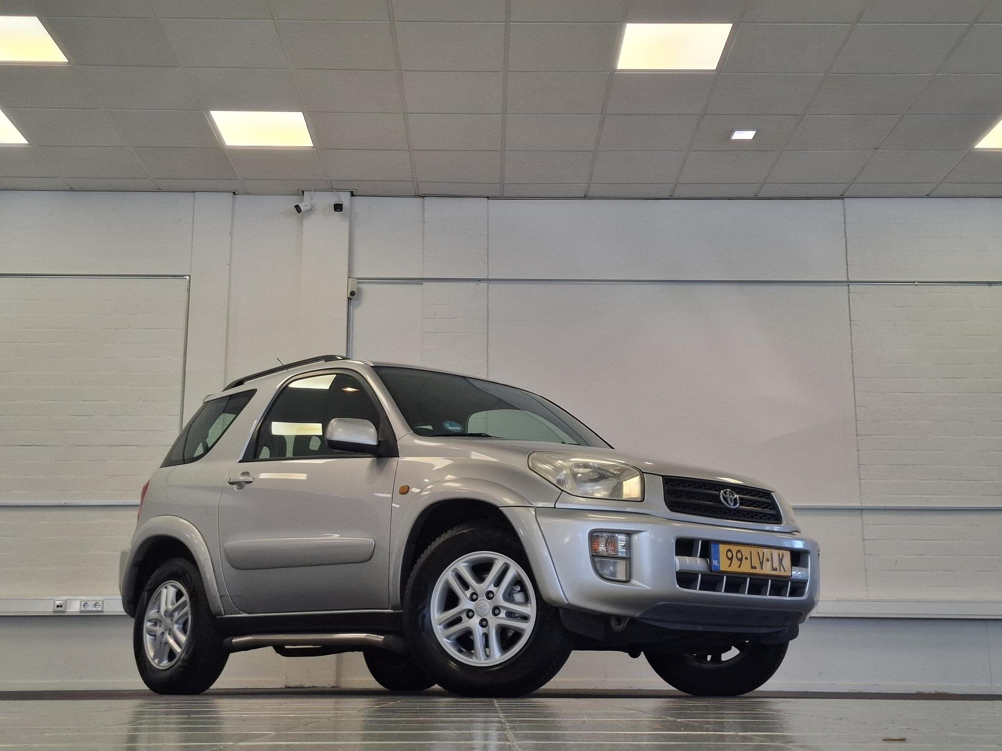 Toyota RAV4 1.8-16V VVT-i Sol Airco Carplay Allseason, Auto's, Voorwielaandrijving, Gebruikt, 4 cilinders, 4 stoelen