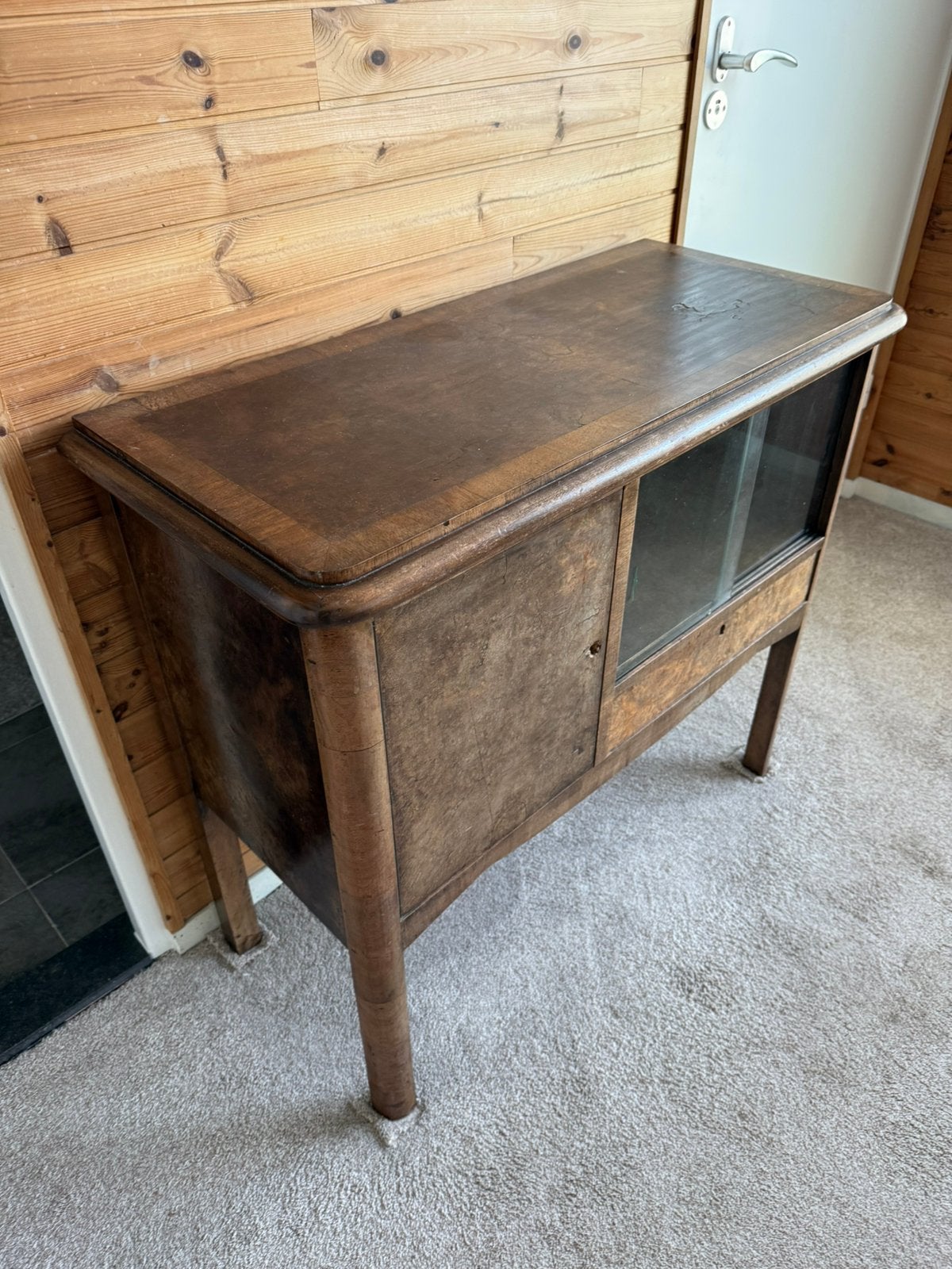 Vintage wortelnoten theekast, restauratie object, Ophalen