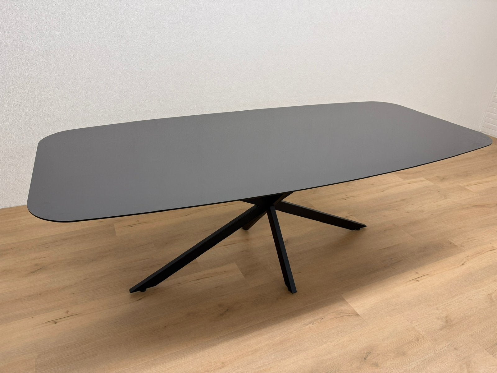 Deens ovale eettafel 220x100 - Grijs HPL - Direct Leverbaar, Huis en Inrichting, 100 tot 150 cm, 200 cm of meer, Ophalen of Verzenden