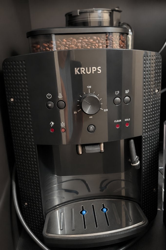 Koffiezetapparraat met waarschijnlijk defecte printplaat, Witgoed en Apparatuur, Koffiezetapparaten, Afneembaar waterreservoir