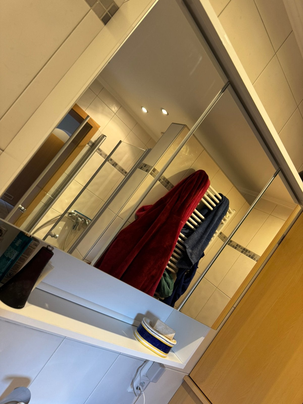 Spiegelkast Lombos II van Home24, Ophalen, (Half)hoge kast, 50 tot 100 cm, Zo goed als nieuw