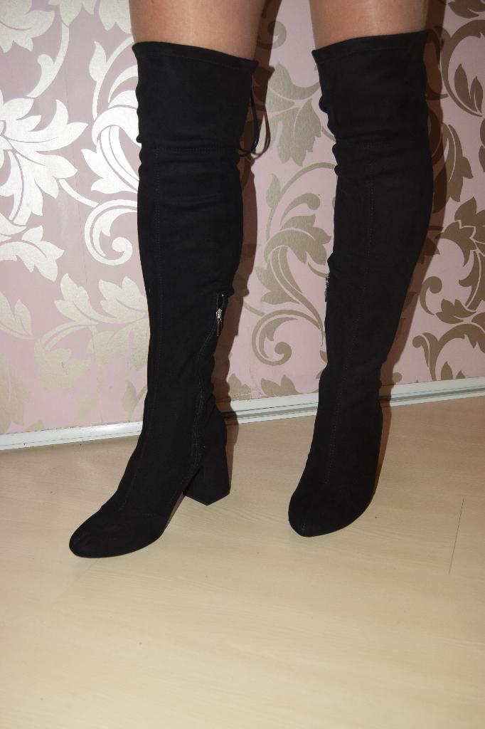 zwarte over de knie laarzen, mt 41 justfab, blokhak 7 cm, Kleding | Dames, Schoenen, Hoge laarzen, Verzenden, Zwart, Nieuw