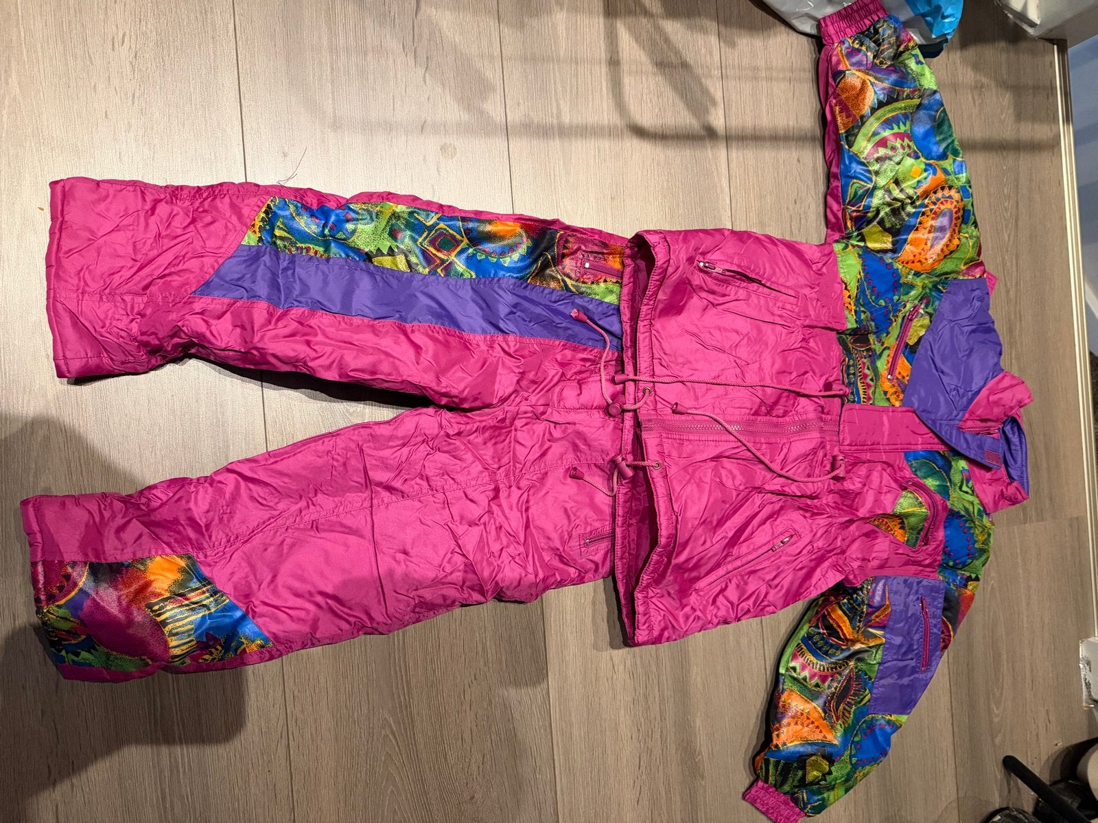 Vintage Skoualski ski-pak, roze met kleurrijke accenten, Kinderen en Baby's, Ophalen of Verzenden