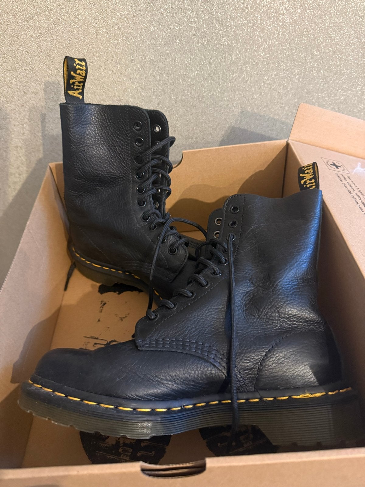 Dr. Martens 1490 Pascal Virginia Leer Zwart Maat 38, Kleding | Dames, Schoenen, Zwart, Lage of Enkellaarzen, Nieuw, Ophalen of Verzenden