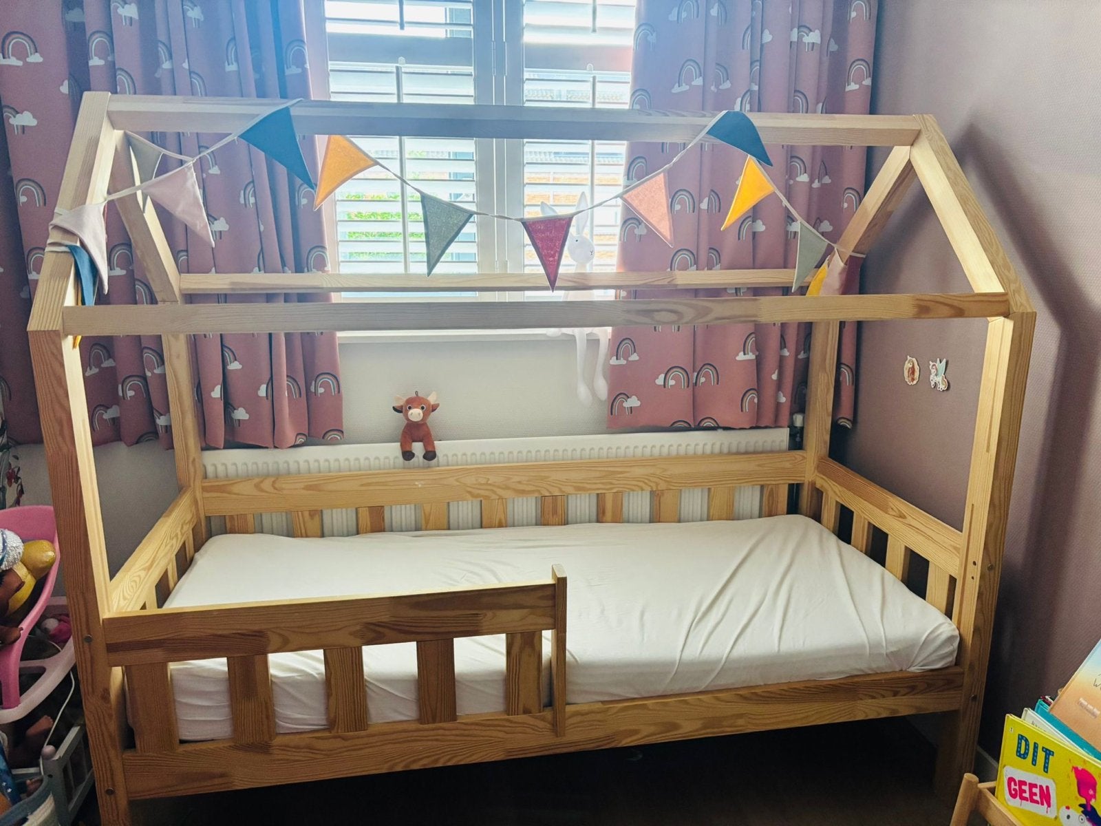 Huisjesbed Petit Puk Peuterbed 70x160 cm, Kinderen en Baby's, Kinderkamer | Bedden, Ophalen, Gebruikt, 70 tot 85 cm, Lattenbodem