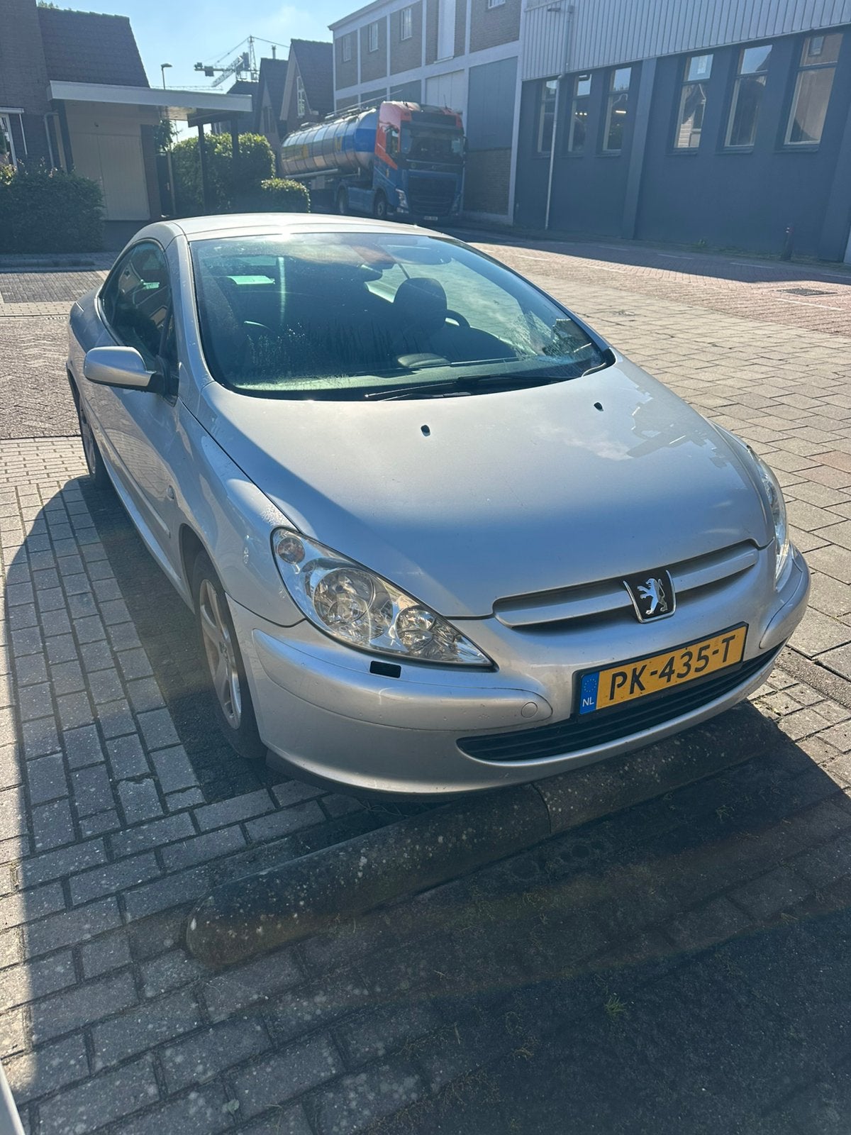 Peugeot 307 2.0 16V CC 2005 Grijs | APK tot mei 27, Auto's, Peugeot, Voorwielaandrijving, Zwart, 4 cilinders, Cabriolet