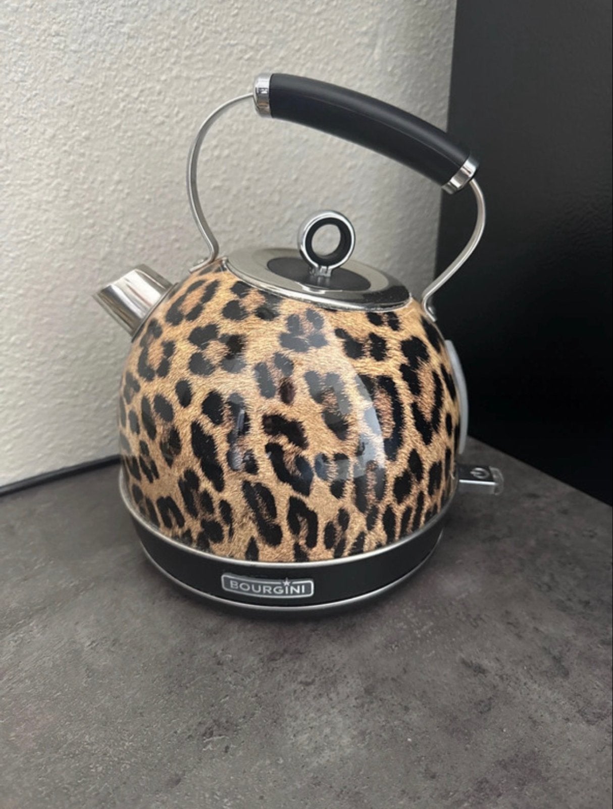 Bourgini Waterkoker met Luipaardprint - Stijlvol en Snel, Witgoed en Apparatuur, Waterkokers, 1 tot 2 liter, Ophalen, Zo goed als nieuw
