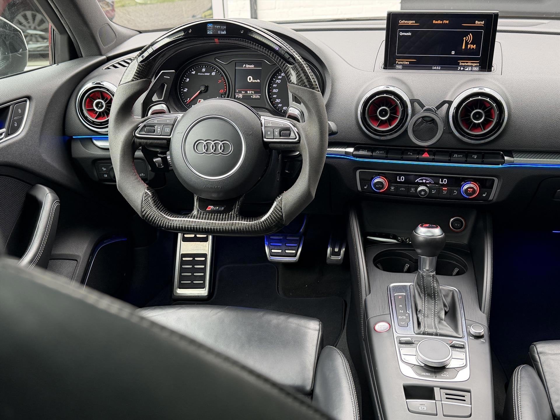 Audi RS3 2.5 TFSI 367PK Quattro |Pano |Carbon |Led stuur |Sc, Gebruikt, RS3, 367 pk, Leder