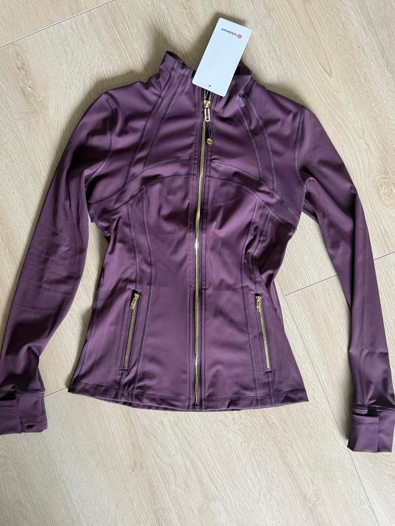 Lululemon Vest Maat M met Gouden Rits - Nieuw met Kaartje, Kleding | Dames, Sportkleding, Maat 38/40 (M), Paars, Nieuw, Ophalen of Verzenden