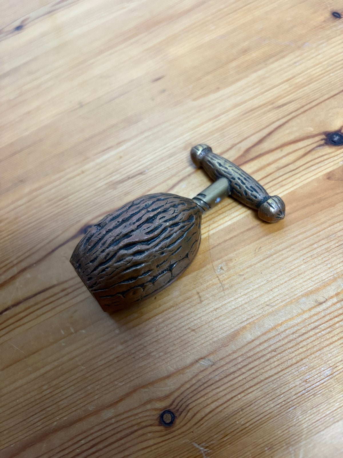 Antieke messing notenkraker in walnootvorm, Antiek en Kunst, Ophalen of Verzenden