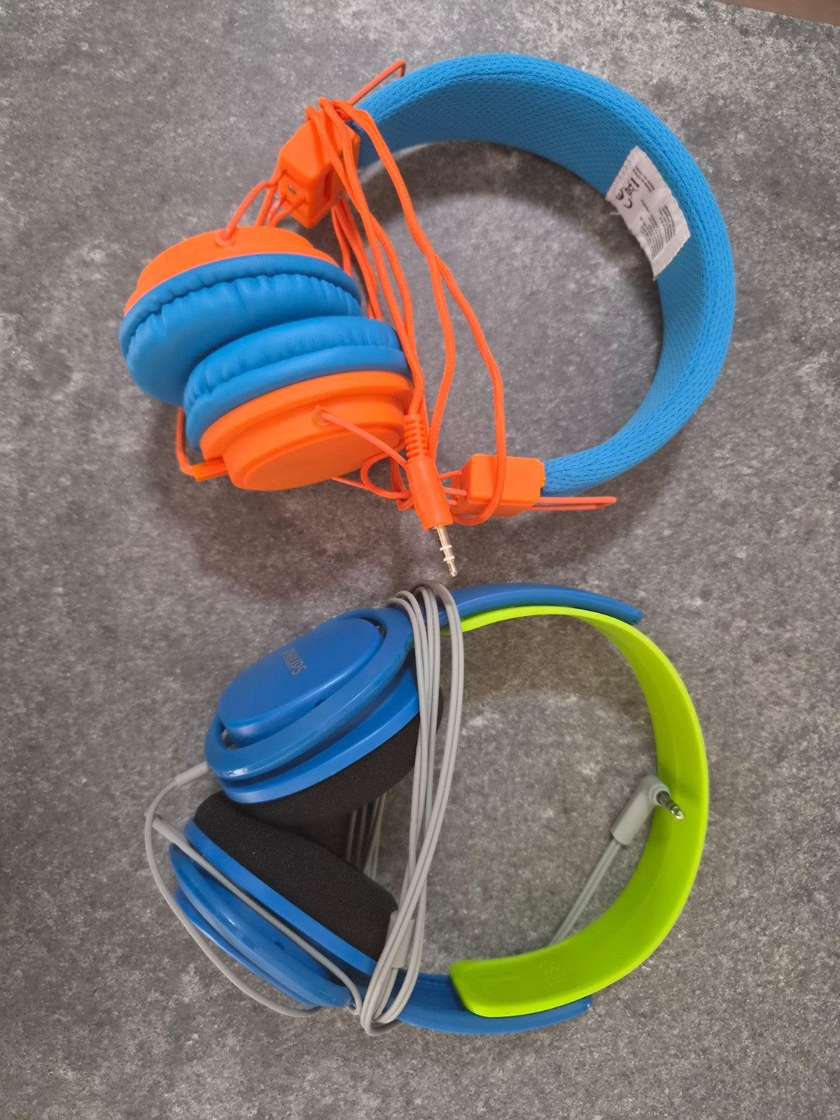 2 kinder koptelefoons, ideaal voor onderweg of thuis, Audio, Tv en Foto, Koptelefoons, Gebruikt, On-ear, Philips, Blauw, Verstelbaar