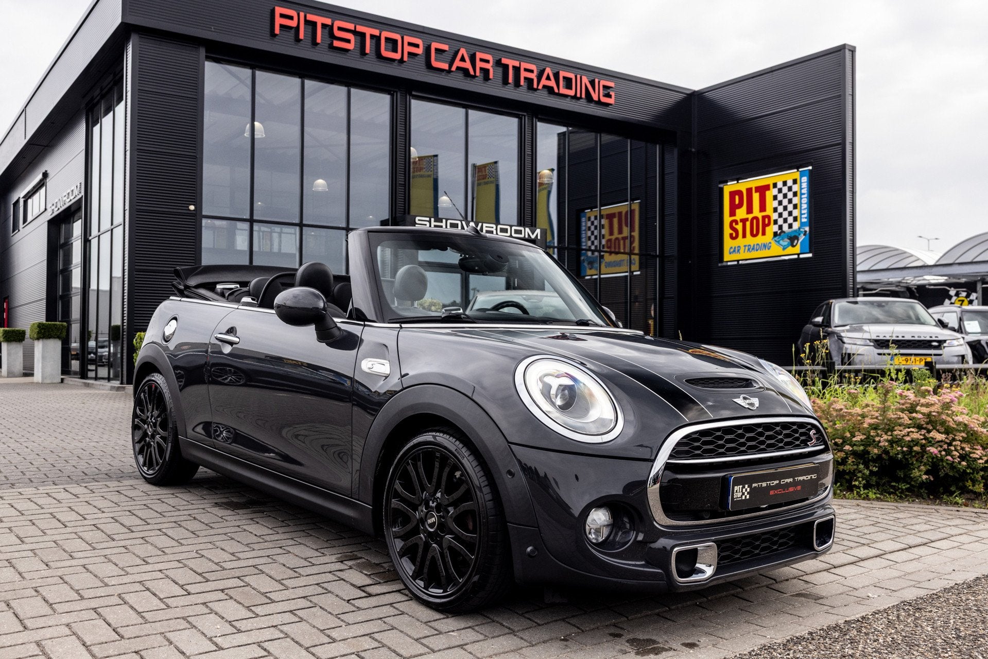Mini Mini Cabrio 2.0 Cooper S, JCW 192 PK, Head-Up, Nieuwsta, Gebruikt, Cabriolet, 4 stoelen, Leder