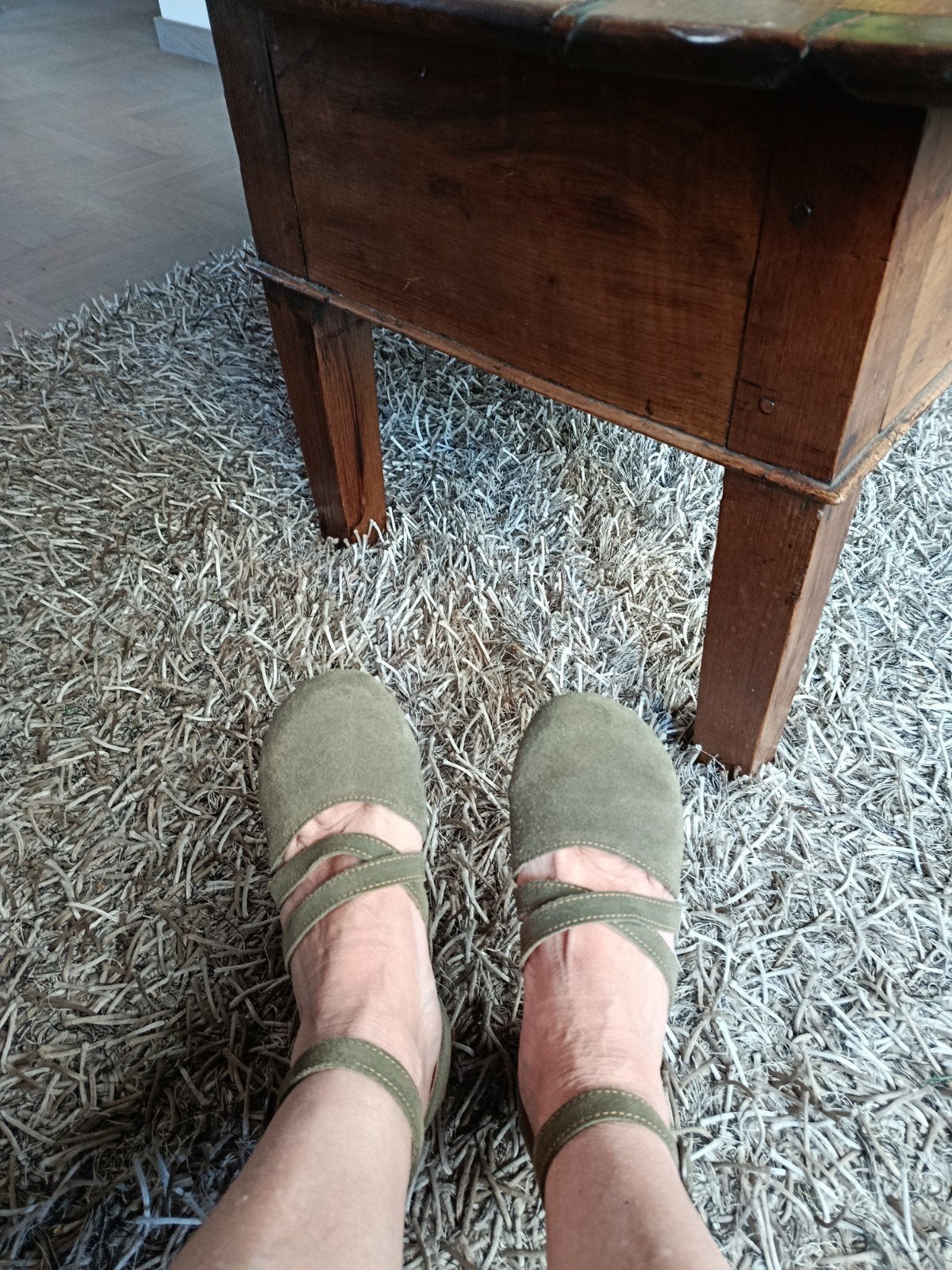 Sanita klompen/sandalen in olijfgroen suède, maat 40, Kleding | Dames, Schoenen, Ophalen of Verzenden, Groen, Sandalen of Muiltjes