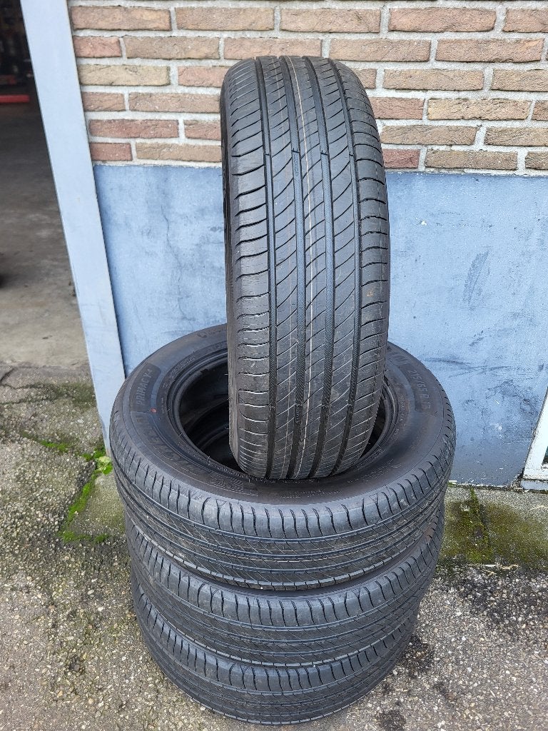 4 x 215/65/17 Michelin Primacy 4 NIEUW 400,- Incl montage !, Auto-onderdelen, 215 mm, Nieuw, Ophalen of Verzenden, Zomerbanden