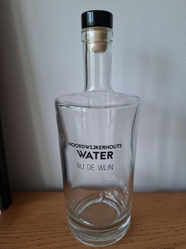 waterkaraf/fles. 1 liter. Lengte 30 cm. Diameter 19 cm., Overige typen, Nieuw, Ophalen of Verzenden, Glas