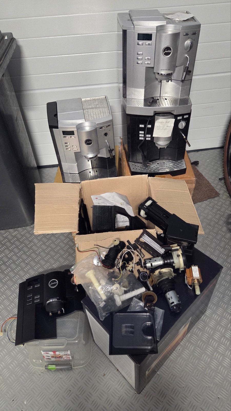 Enkele Jura koffiemachines en onderdelen voor de klusser, Witgoed en Apparatuur, Ophalen