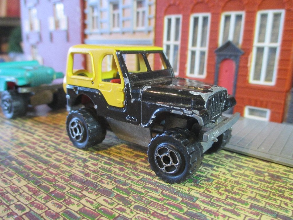 1:64 Jeep CJ-5 Golden Eagle - Majorette zwart, Ophalen of Verzenden, Gebruikt, Auto
