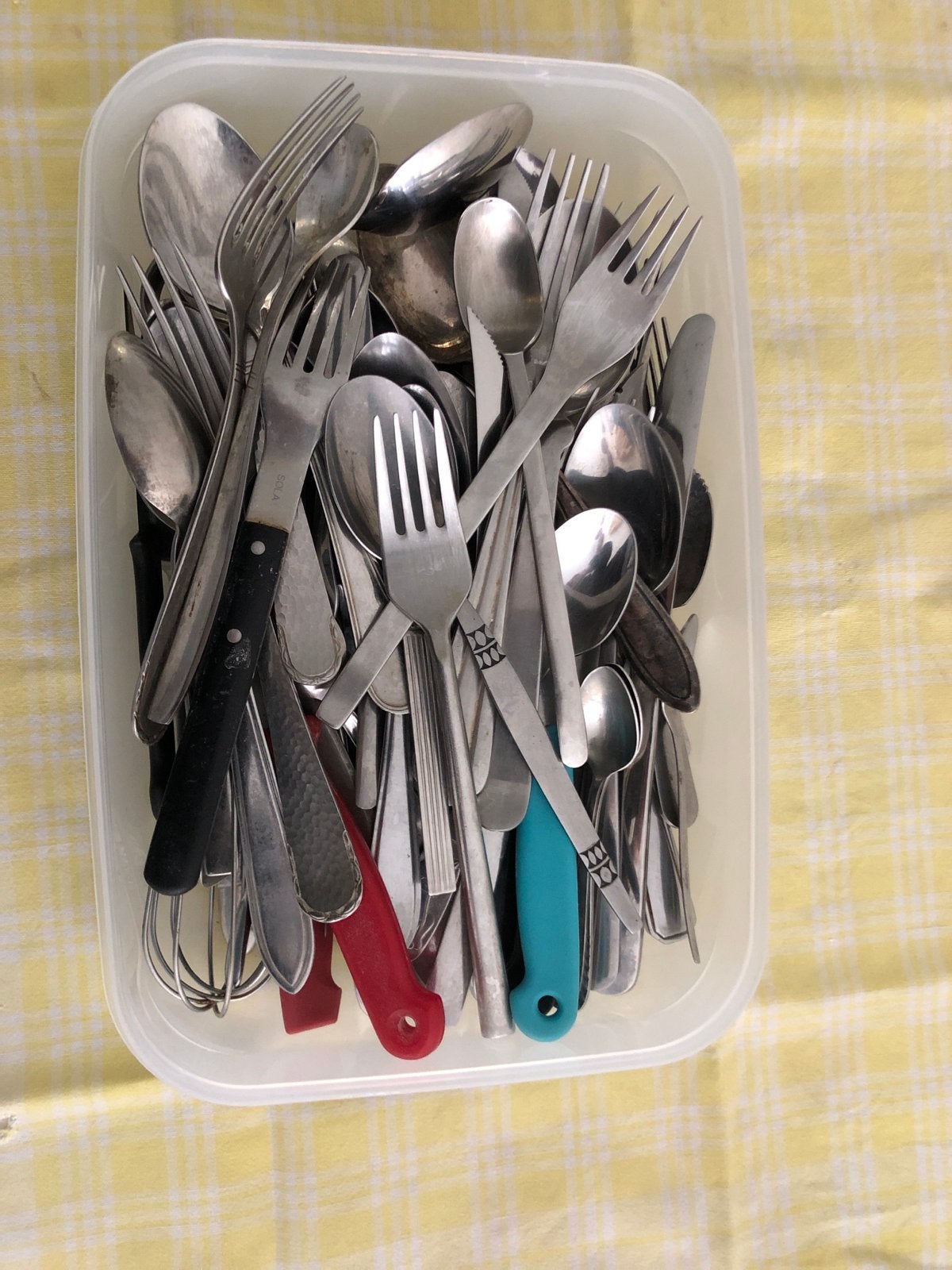 3,5 kilo bestek, diverse soorten en maten in plastic doos., Ophalen of Verzenden