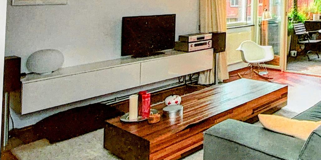 Hangkast wit Cappelini, Ophalen, Met klep(pen), Zo goed als nieuw, Minder dan 100 cm