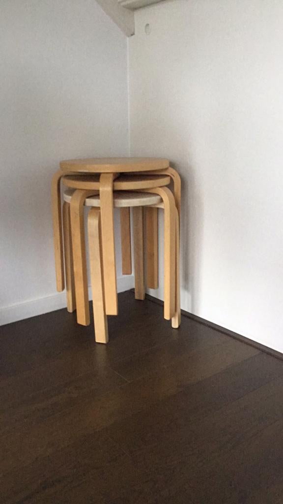 IKEA Frosta houten krukken 3x, Huis en Inrichting, Krukjes, Ophalen of Verzenden, Zo goed als nieuw, Hout