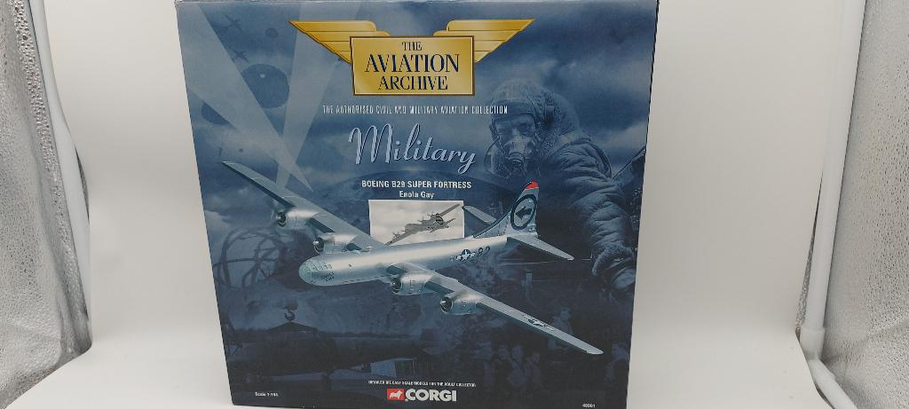 Corgi Boeing B 29 super fortress Enola Gay, Overige merken, 1:144 tot 1:200, Verzenden, Nieuw