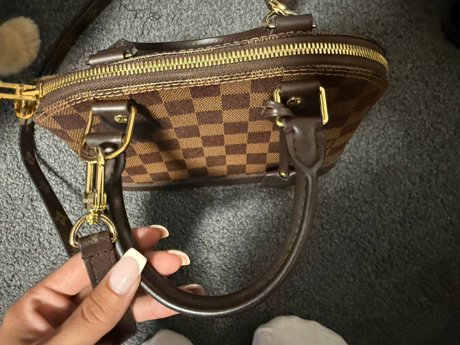 Louis Vuitton Alma BB Damier Ebene Handtas, Sieraden, Tassen en Uiterlijk, Ophalen of Verzenden, Zo goed als nieuw, Bruin, Handtas