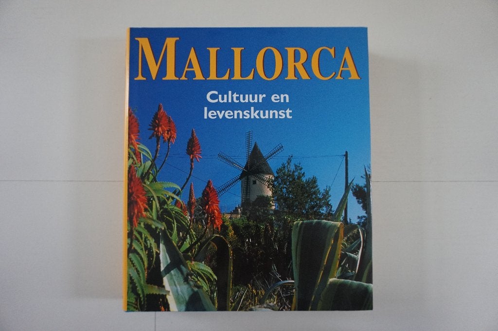 Mallorca - Cultuur en levenskunst - boek met foto's Spanje, Boeken, Overige merken, Europa, Ophalen of Verzenden, Zo goed als nieuw