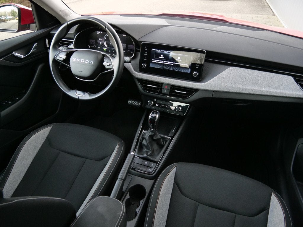 Skoda Kamiq 1.0 TSI Business Edition 116 Pk Automaat Camera, Auto's, Skoda, Stof, Kamiq, SUV of Terreinwagen, 999 cc