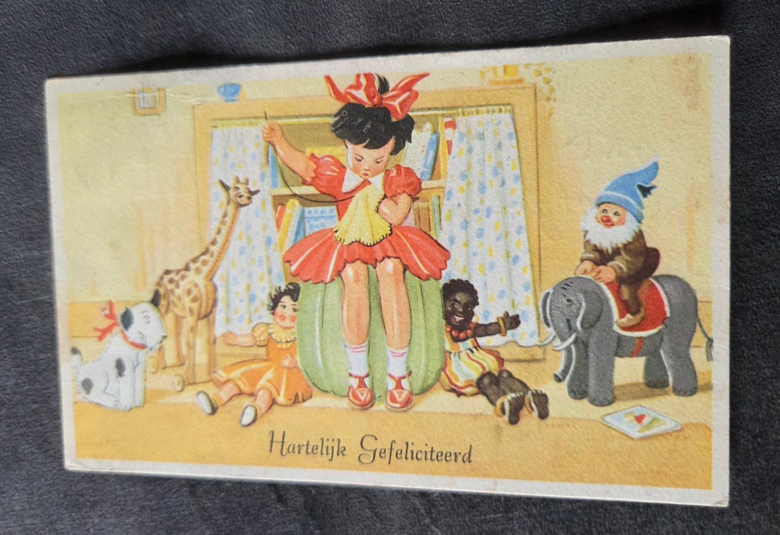 Meisje naait poppenkleertjes, Verzenden, 1920 tot 1940, Gelopen, Kinderen