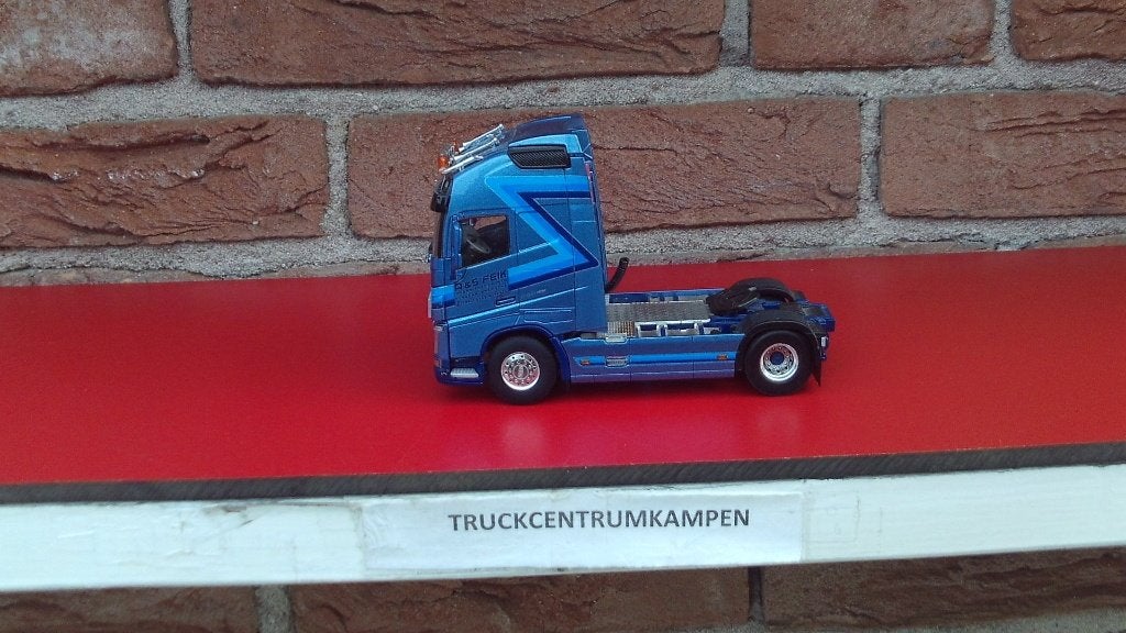 WSI  Volvo  FH4  Globetrotter  XL  van  T. Feik., Ophalen of Verzenden, Nieuw, Bus of Vrachtwagen, Wsi
