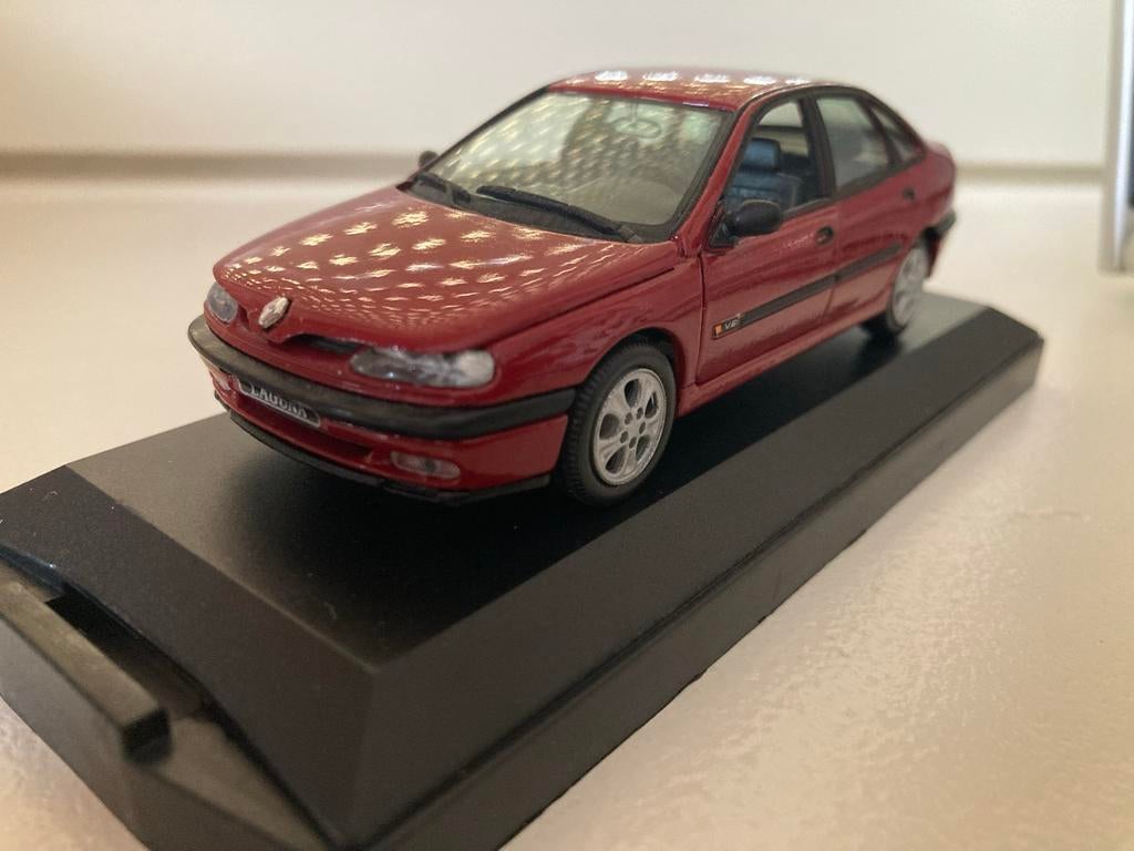 Renault Laguna  1/43 - Mooi model voor jouw verzameling!, Ophalen of Verzenden, Nieuw, Auto, Universal Hobbies