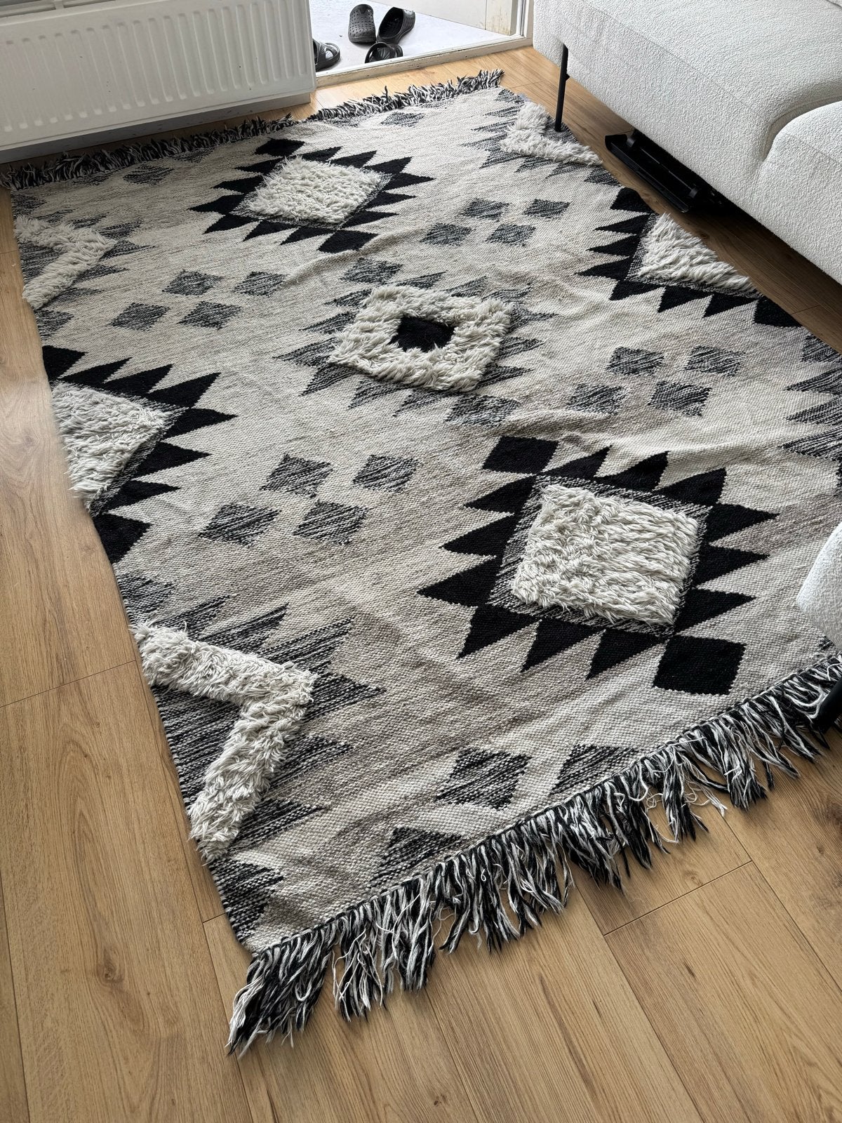 Ikea Zwart-wit vloerkleed handgemaakt, Gebruikt, 100 tot 150 cm, Wit, Ophalen of Verzenden