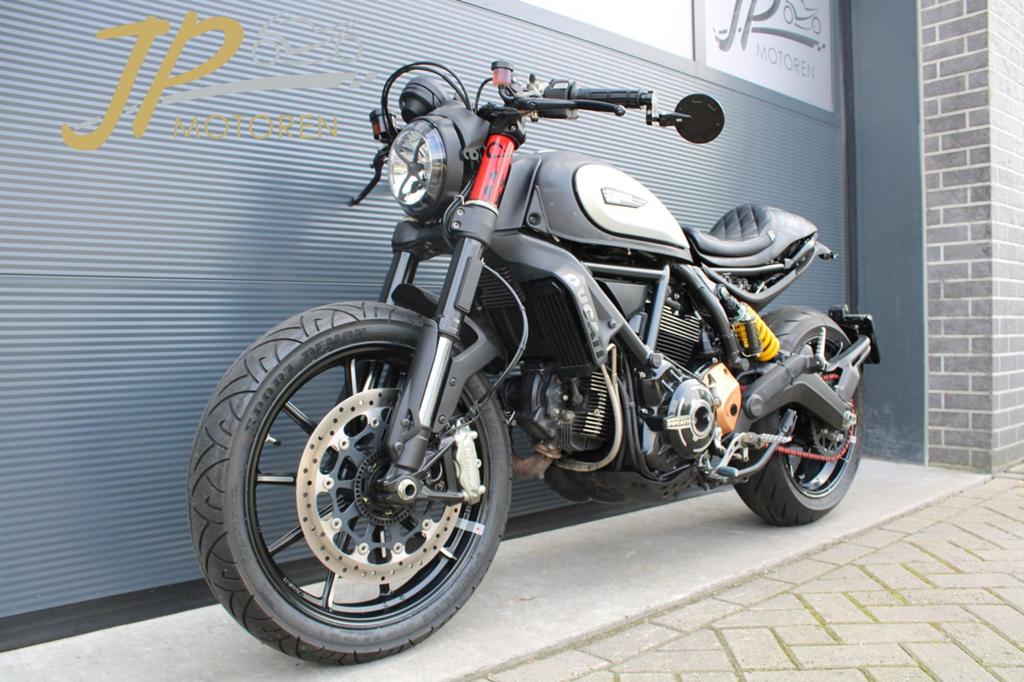 Ducati Scrambler cafe racer special (2019) *Org.NL*BTW*, DUCATI, 2 cilinders, Motorrijbewijs A, Bedrijf