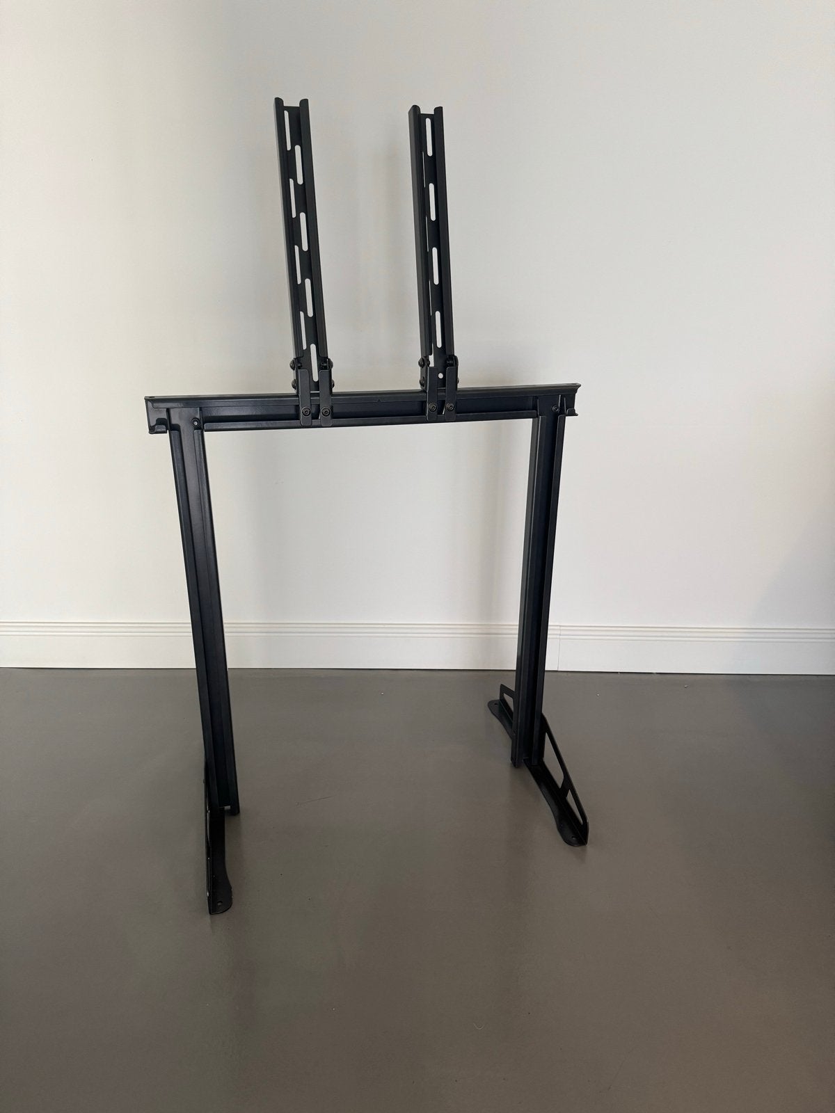 Playseat TV Stand Pro - TV Standaard voor 1 TV, Ophalen, Zo goed als nieuw