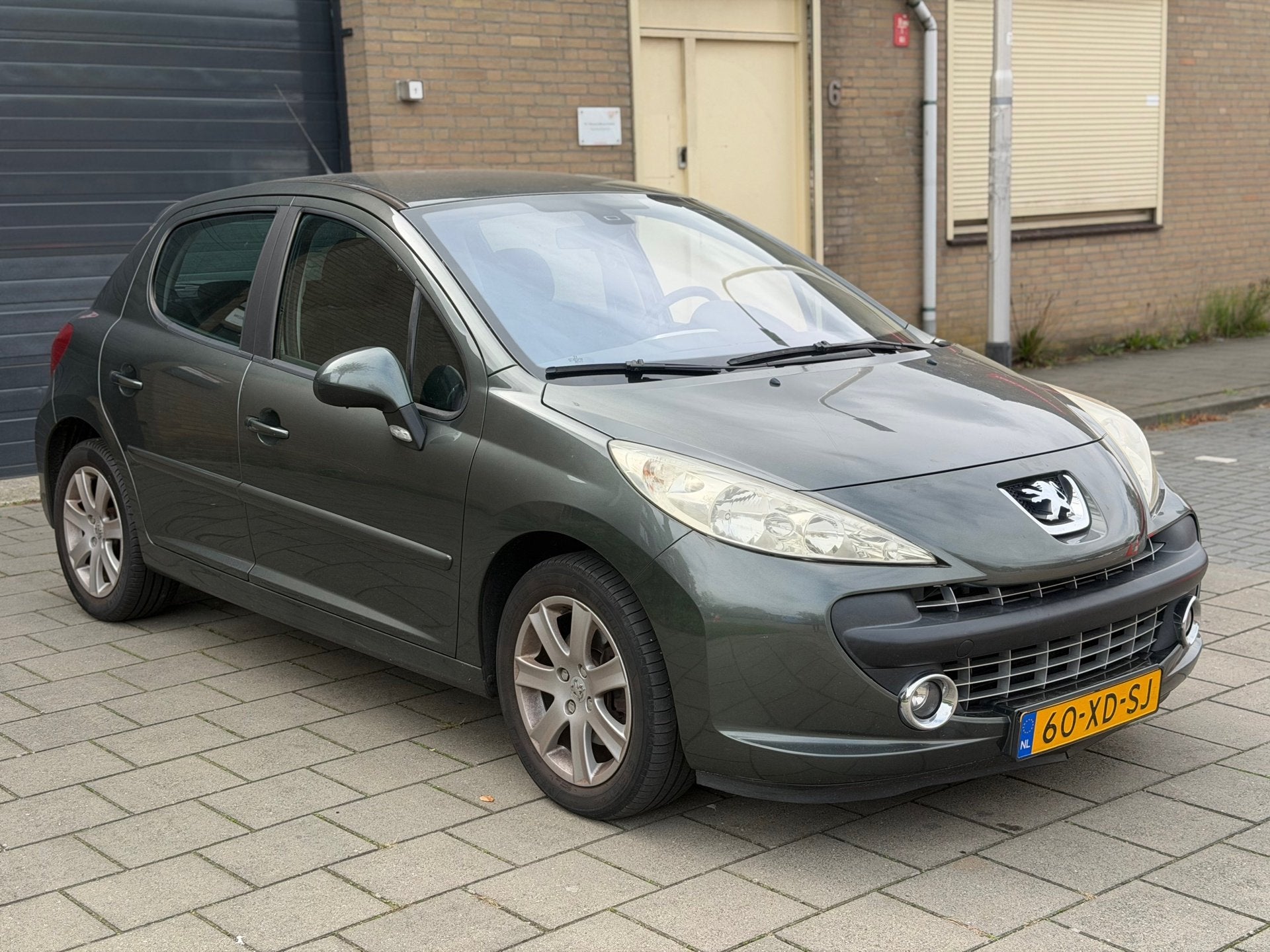 Peugeot 207 1.6-16V XS Pack Apk Airco Clima LM velgen lees a, Auto's, Voorwielaandrijving, Dealer onderhouden, Gebruikt, Bedrijf