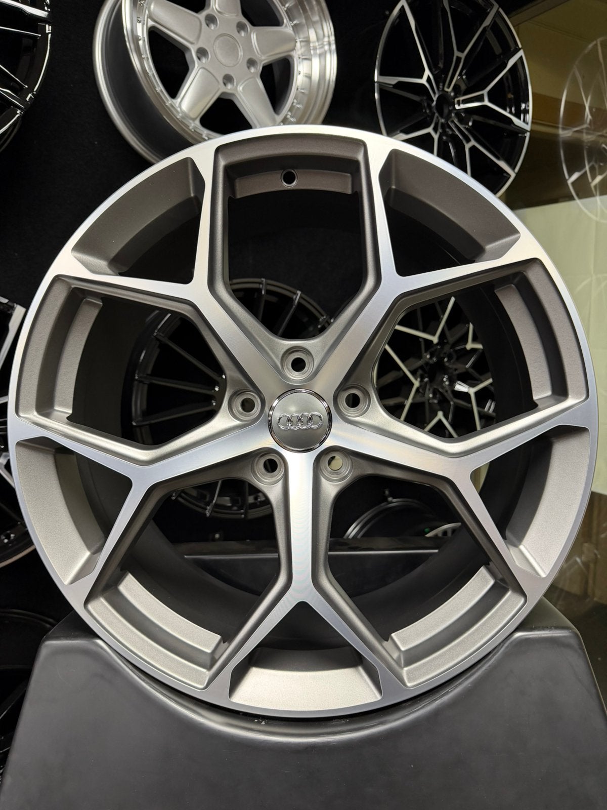 19 inch velgen voor Audi RS PERFORMANCE 5x112 A3 A4 A6 Q2 Q3