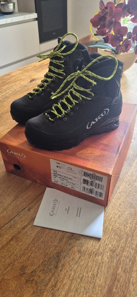 wandelschoenen outdoor Aku mt 37.5 nieuw TEAB, Ophalen of Verzenden, Nieuw, Schoenen