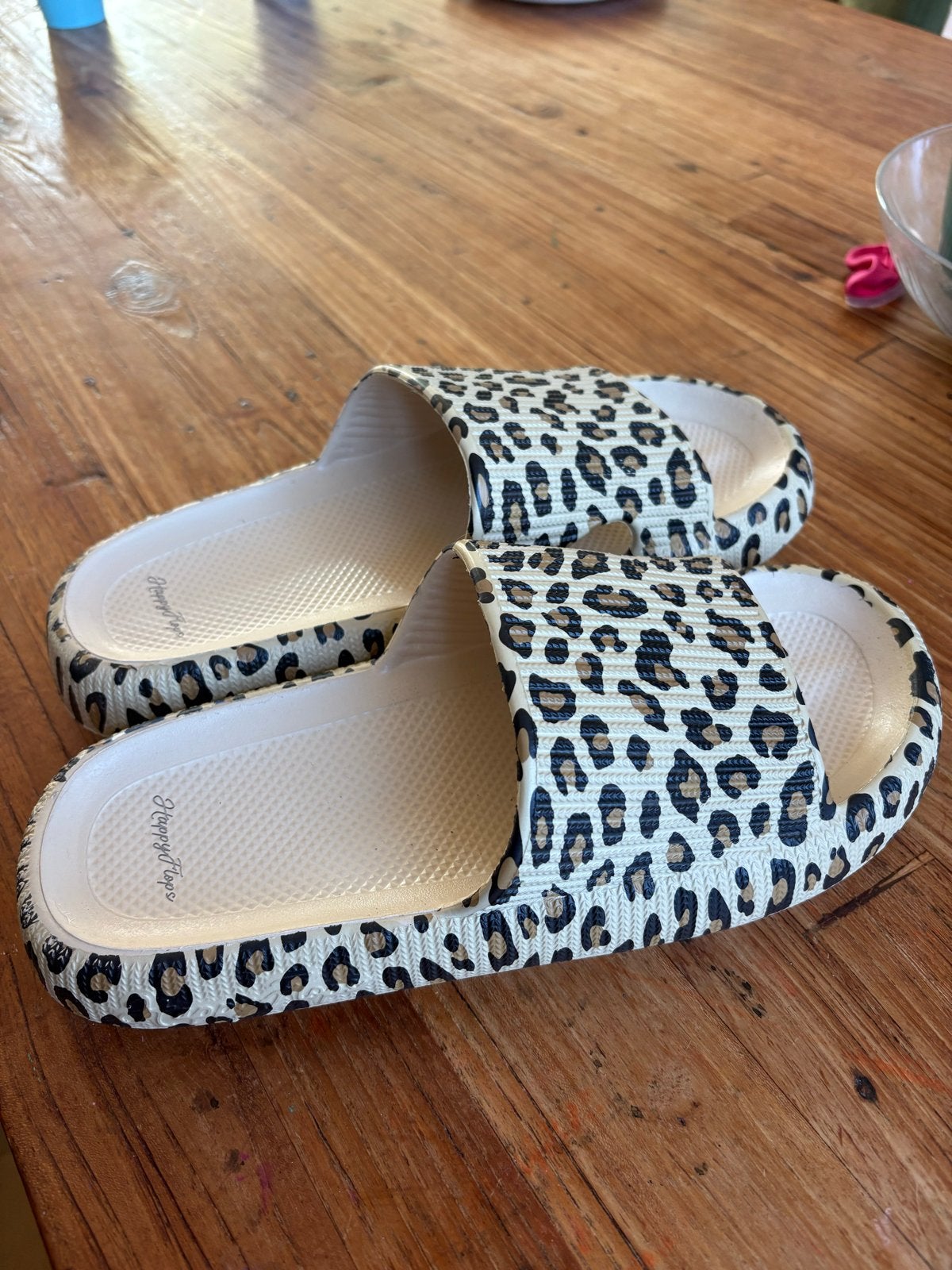 Happy Flops - Comfortabele Slippers met Luipaardprint, Kleding | Dames, Slippers, Overige kleuren, Ophalen of Verzenden, Gedragen