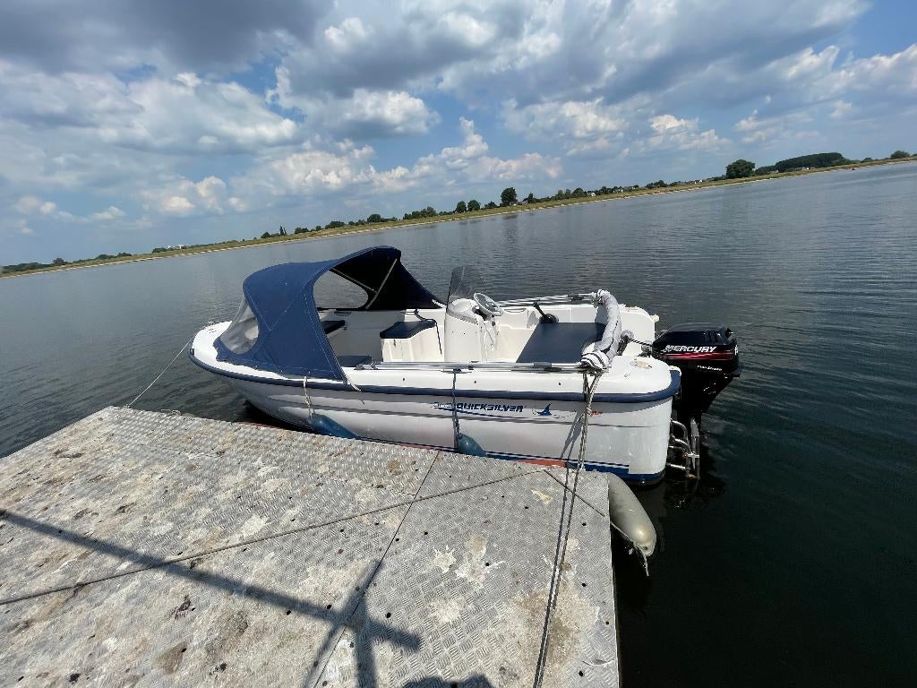 Quicksilver 500 Fish, kanteltrailer en 4takt motor Mercury, Watersport en Boten, Vis- en Consoleboten, Ophalen, 10 tot 30 pk, Gebruikt