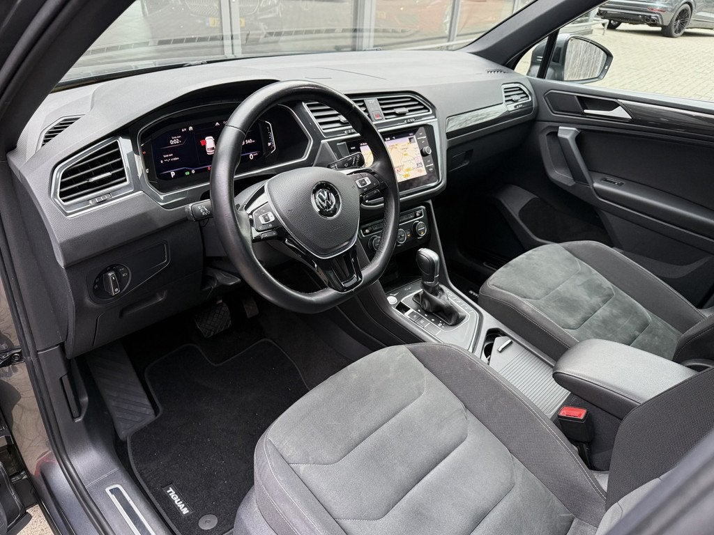 Volkswagen Tiguan 1.5 TSI ACT *!* R-LINE *!* PANODAK/ CAMERA, Gebruikt, Euro 6, 150 pk, Automatische klimaatregeling