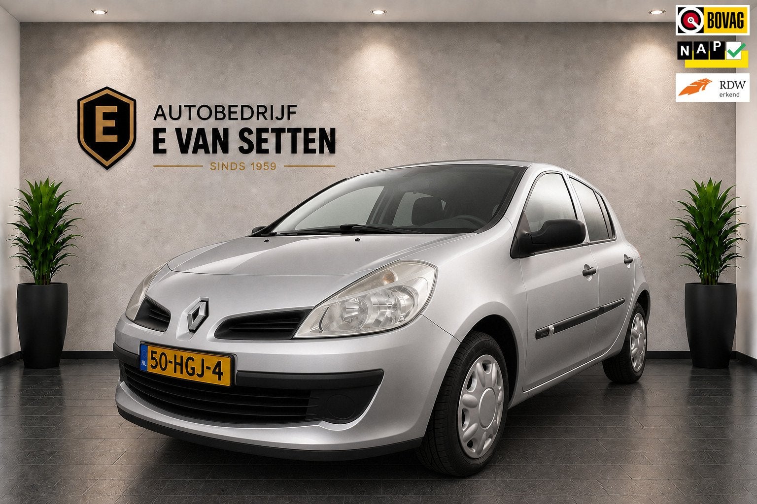 Renault Clio 1.2-16V Expression Top staat, Dealer onderhouden, Gebruikt, Zwart, 4 cilinders