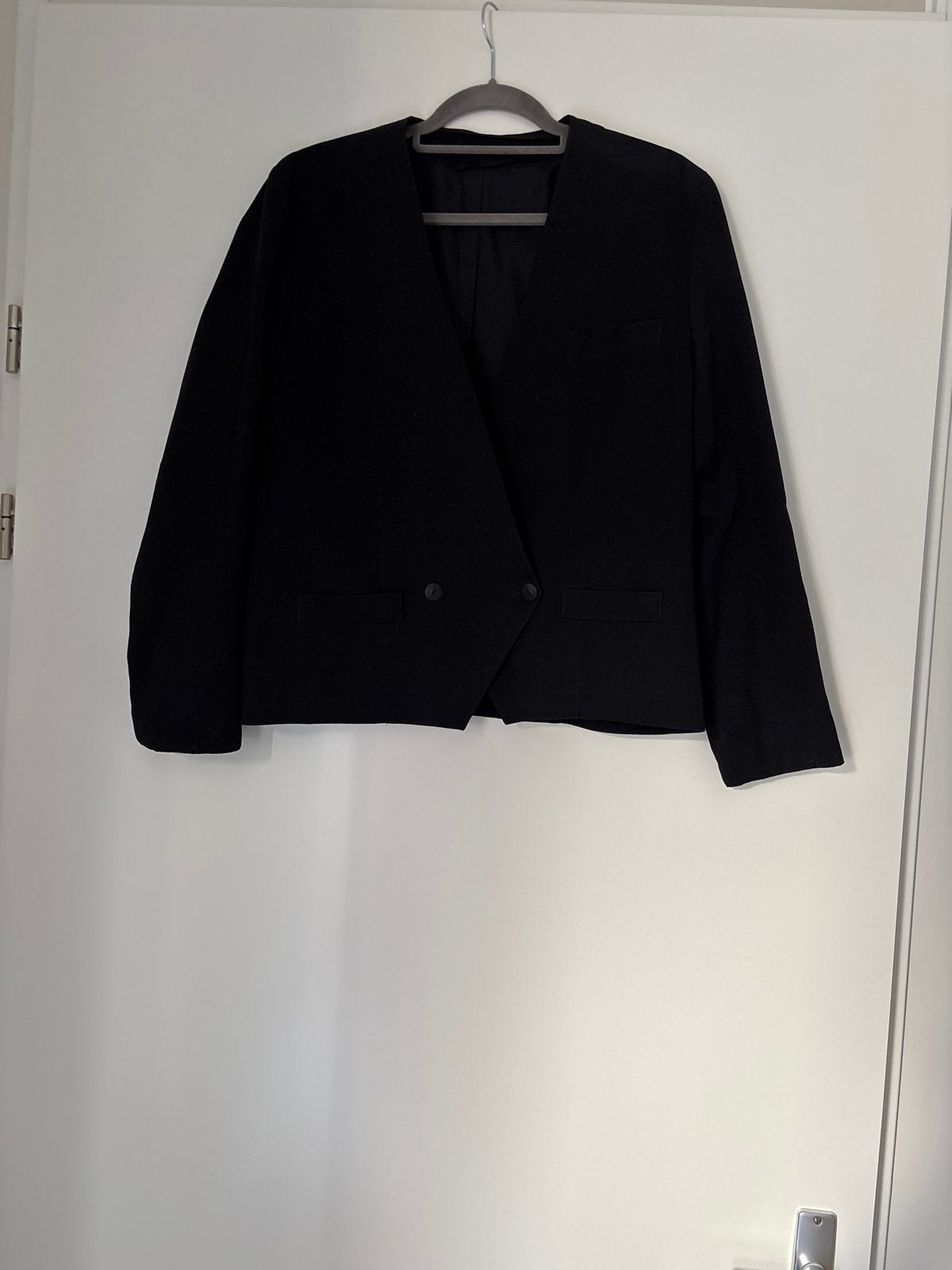 Nette dames blazer maat 42 - Zwart, Kleding | Dames, Jasjes, Kostuums en Pakken, Zwart, Maat 42/44 (L), Ophalen of Verzenden, Zo goed als nieuw