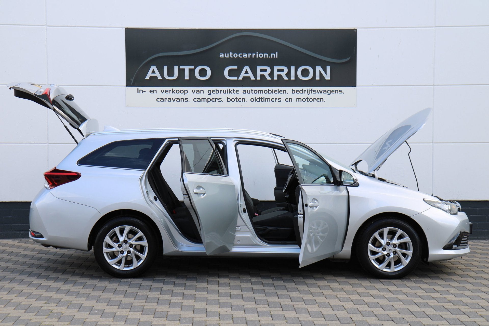 Toyota Auris Touring Sports 1.2T Navi Camera ECC PDC NAP !, Gebruikt, 4 cilinders, Origineel Nederlands, Zilver of Grijs