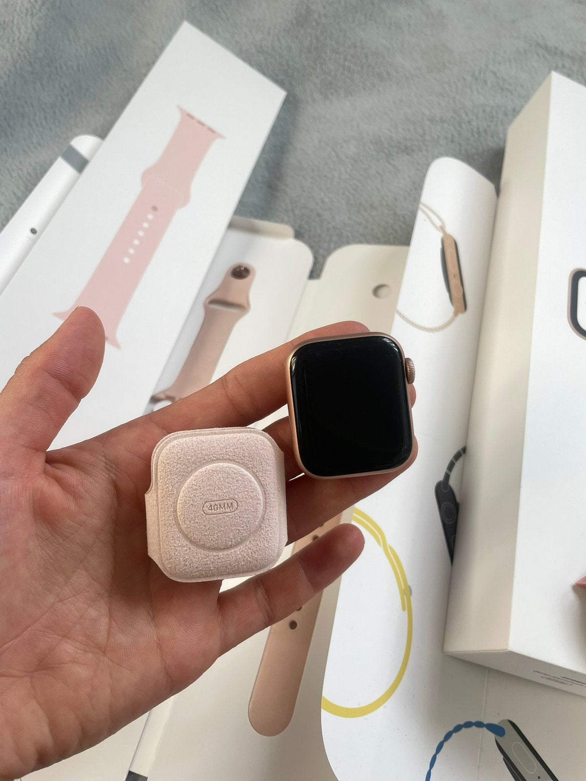 Applewatch series 4 40mm, Sieraden, Tassen en Uiterlijk, Smartwatches, Ophalen, Zo goed als nieuw, Roze, IOS