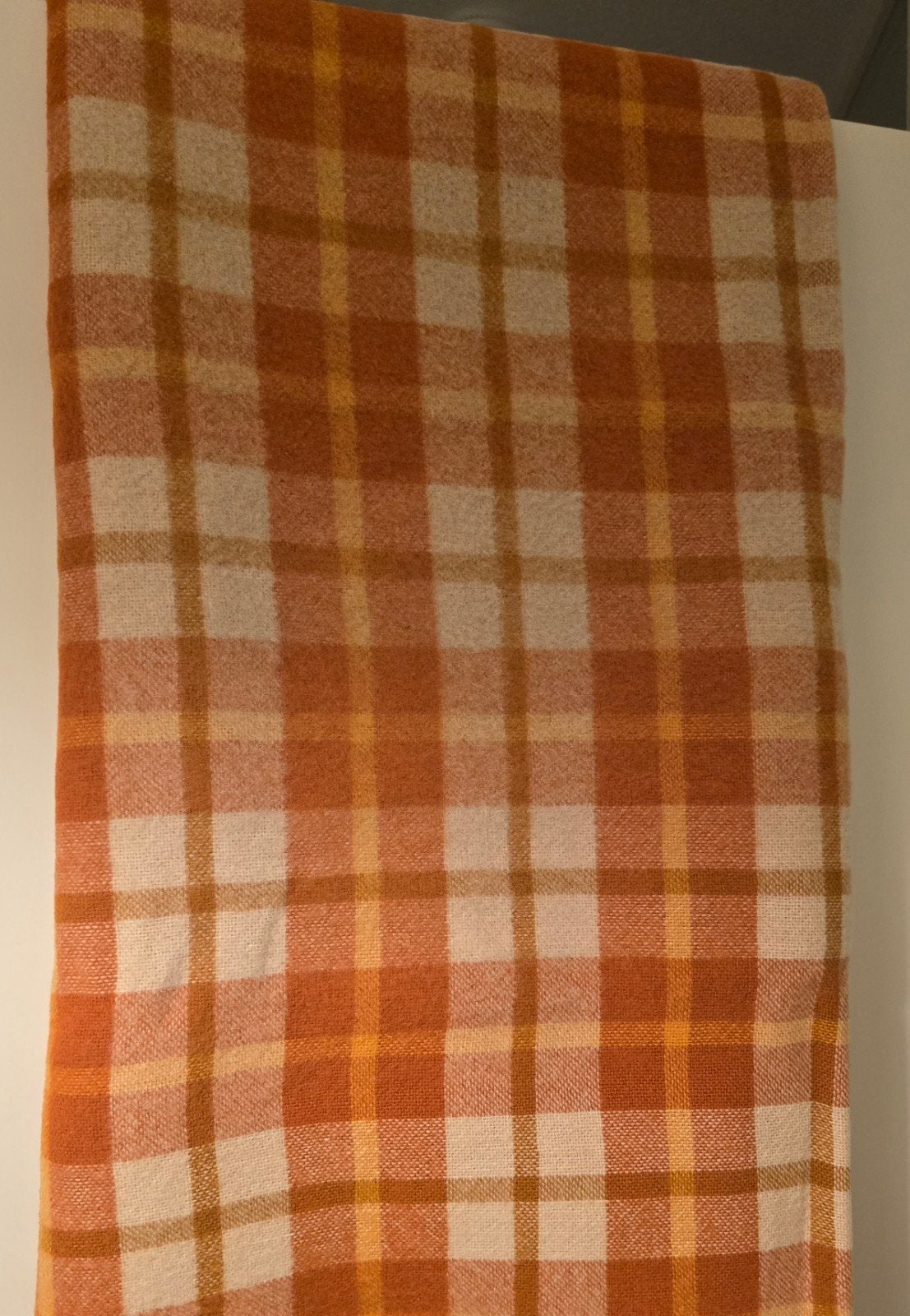 Vintage oranje wollen 1 persoons  deken, Huis en Inrichting, Slaapkamer | Beddengoed, Tweepersoons, Oranje, Ophalen of Verzenden