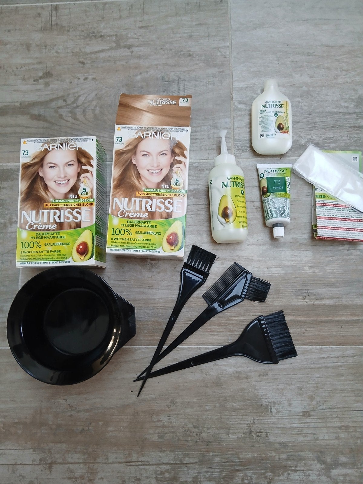 Haar verfset  Nutrisse kleur 73 goudblond, Ophalen of Verzenden, Nieuw, Gel, Wax, Haarlak of Mousse