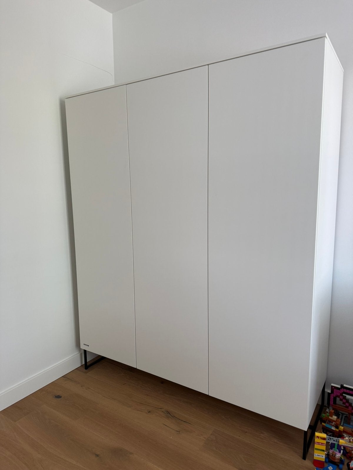 Kidsmill Intense 3 deurs kledingkast - wit, Ophalen, Kast, 50 tot 70 cm, 105 cm of meer