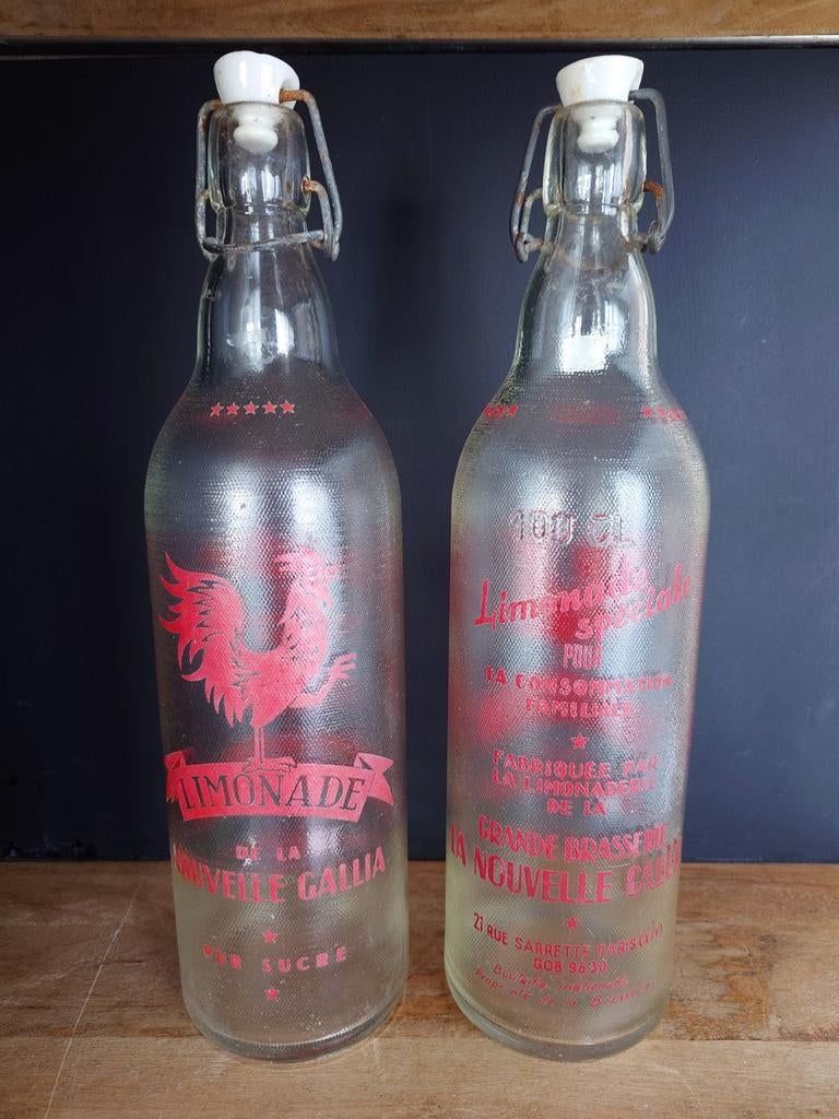 2 oude flessen Parijs limonade Frankrijk haan Gallia, Ophalen of Verzenden